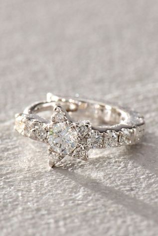 Boucle d'oreille anneau éternité étoile en diamant Maria Tash