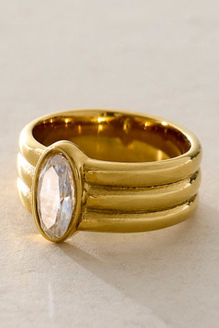Heaven Mayhem Vivi Ring