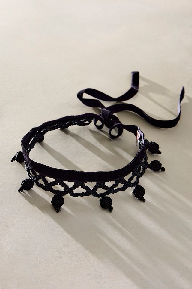 Nina Choker #1