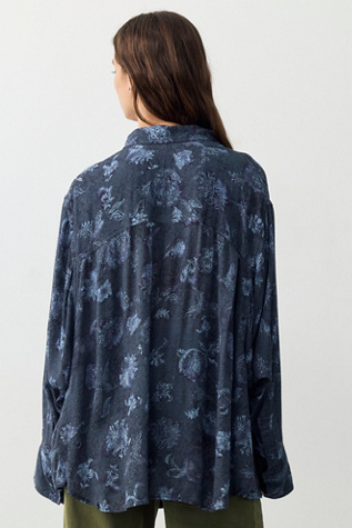 Женский топ We The Free Sabine Printed Button Down Top, цвет: Индиго — фото 2