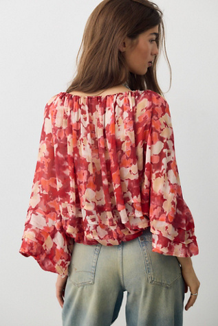 Женская блузка Free People Eloise Printed Blouse, цвет: Клюквенный комбинированный — фото 2
