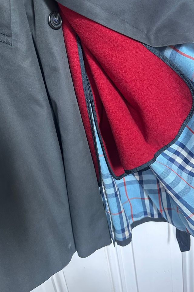 Vintage Dark Gray Trench with Red Zip Out Lining Selected by KA.TL.AK #2