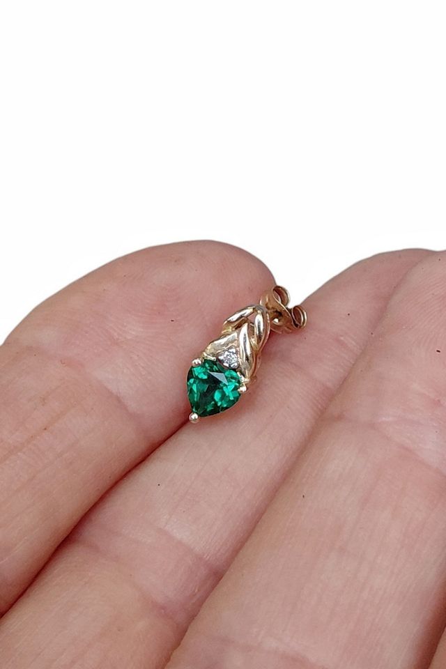 Vintage Heart-Cut Emerald 10k Gold Earrings Selected by Garbage Soup #2