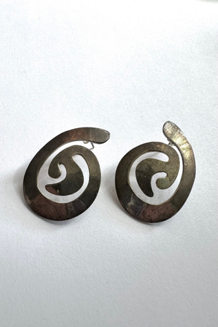 Женские серьги Grievous Angel Vintage Sterling Silver Spiral Selected, цвет: Серебряный — фото 1