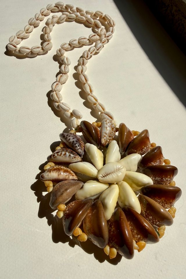 Vintage Hawaiian Shell Necklace Selected by Wax Plant #1