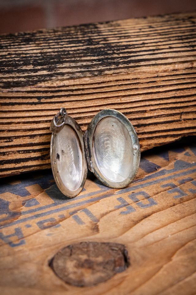 Vintage Etched Oval Sterling Silver Locket Selected by Black Shag Vintage #2