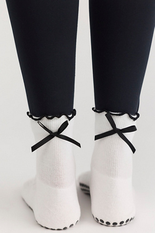 Souls. Ruffle Pilates Socks