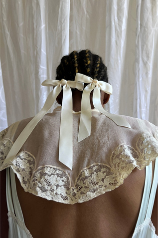 1920s Peach Silk Collar Cape Selected By orange juice only.
