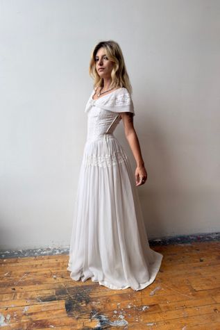 1950s Sweetheart Lace Romantic Bridal Dress Selected by Messy Jessy Vintage