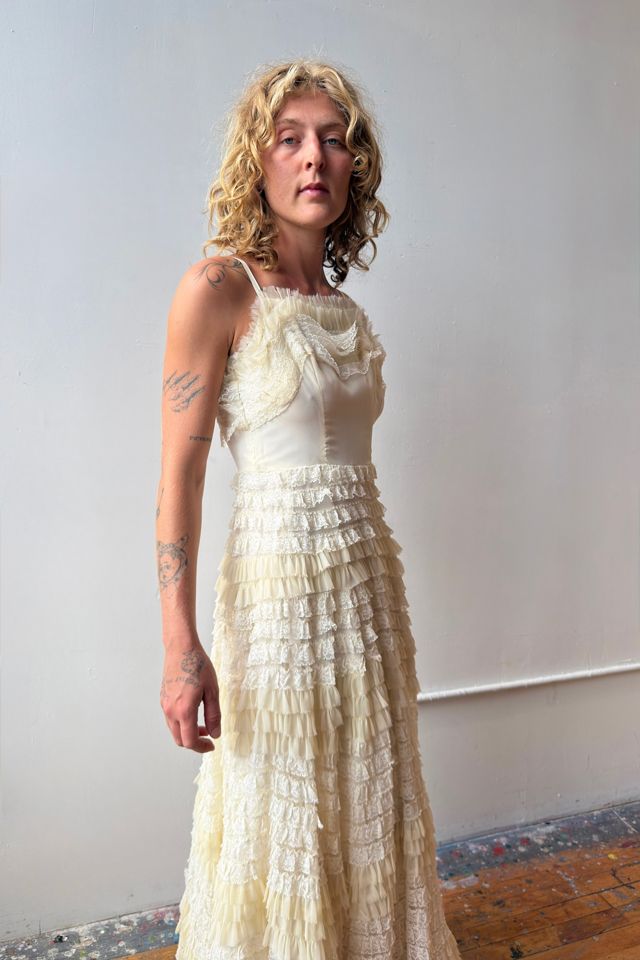 1940s Lace Ruffled Wedding Gown Selected by Messy Jessy Vintage #3