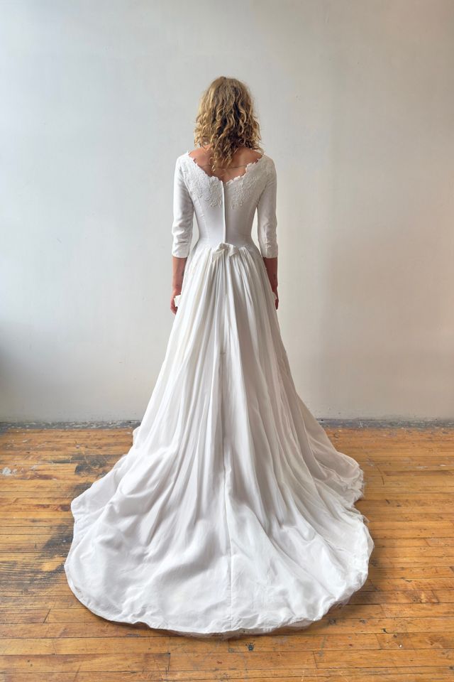 1950s Elegant Floral Wedding Gown Selected by Messy Jessy Vintage #3