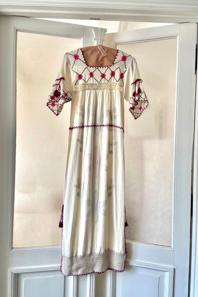 1970s Cotton Gauze Floral Embroidered Kaftan Selected by A Stylish Life #1
