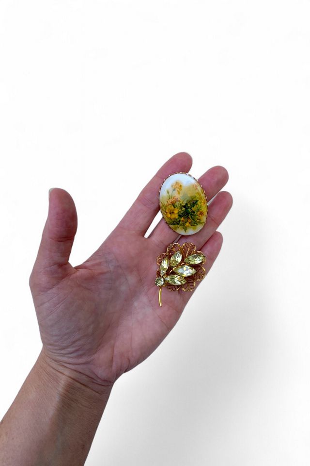 Vintage Mid-Century Floral Pin Set Selected by SharpLilTeeth #3