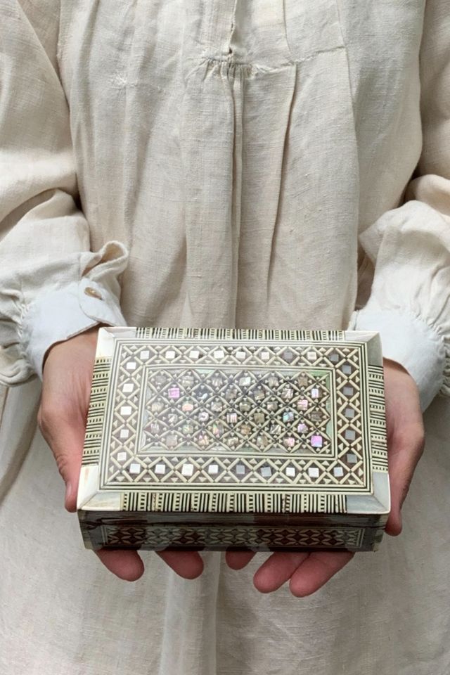 Vintage Mother of Pearl Jewelry Trinket Box Selected by SharpLilTeeth #3