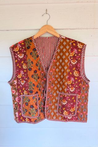 Be Deva Jayati Kantha Vest