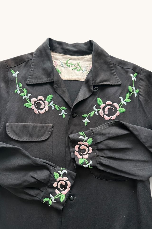 Vintage 1950s Floral Pattern Embroidered Rayon Shirt Selected By Vintage Warrior #1