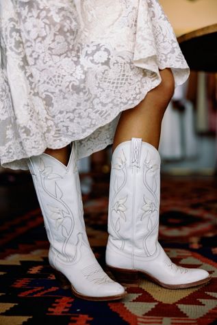The 1980s Dan Post White 'Tulip Detail' Boots by Lauren Owen of Texas