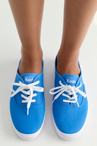Женские кроссовки Keds for Free People Champion Canvas Lace-Up, цвет: Синий — фото 4