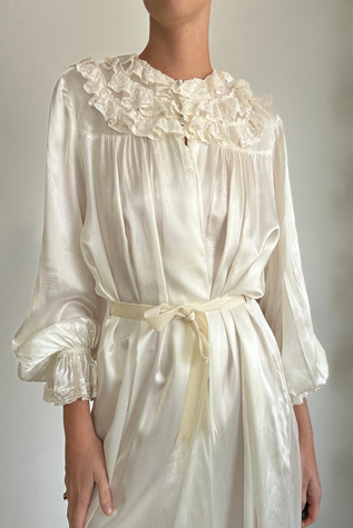 1940's Bridal White Robe Selected By Eveliina Vintage