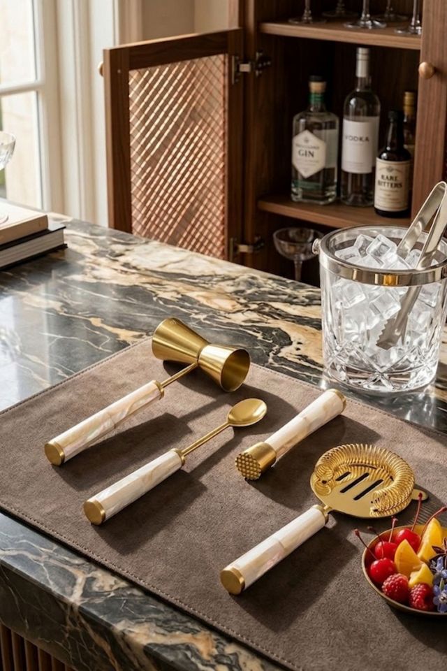 GAURI KOHLI Darzi Bar Tools #1