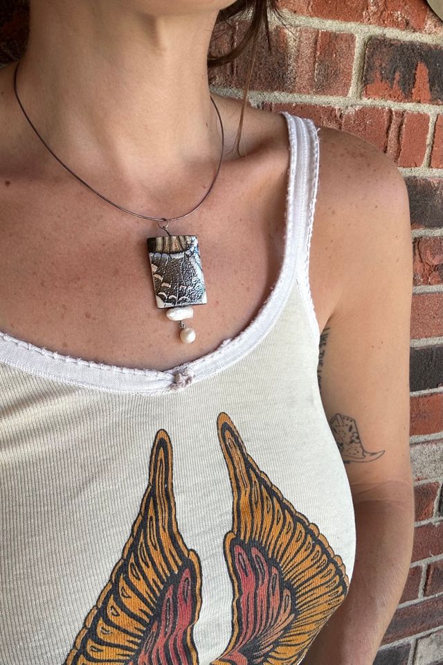 Vintage Y2K Pearl and Butterfly Wing Pendant Choker Selected by Grievous Angel Vintage #2