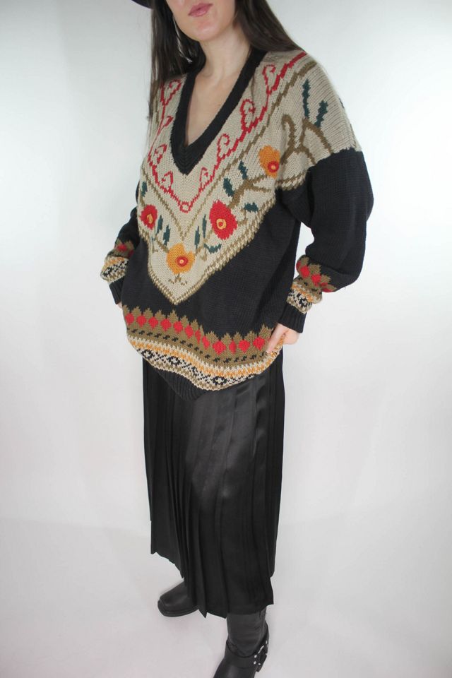 Vintage Cottagecore Floral V-Neck Sweater Selected By Moons + Junes Vintage #3