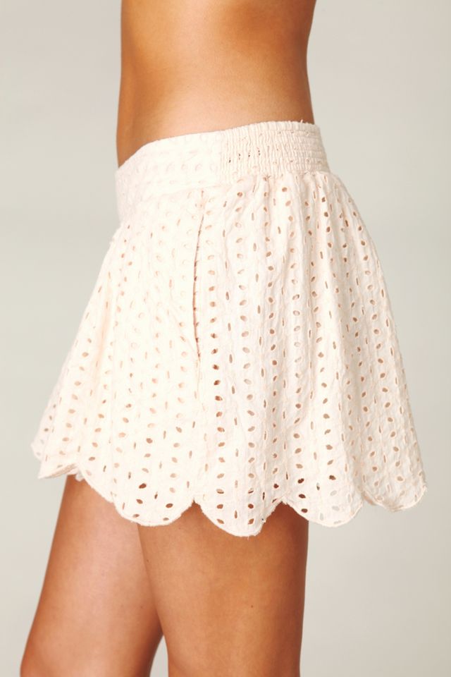 Scalloped Eyelet Short #2