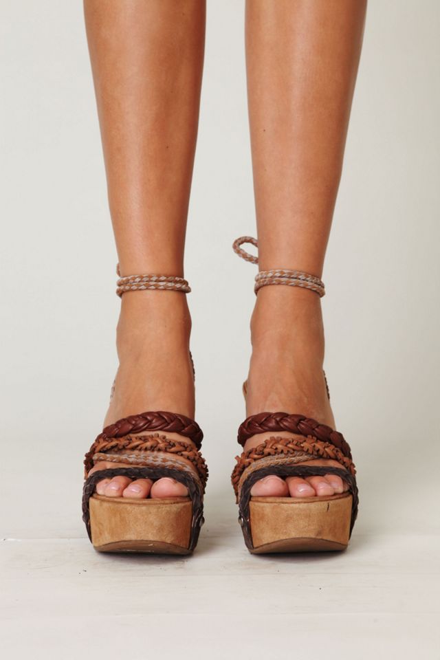 Pandino Wrap Heel #1