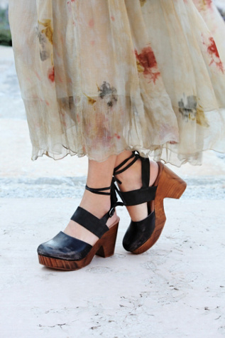 Free people store leather clogs