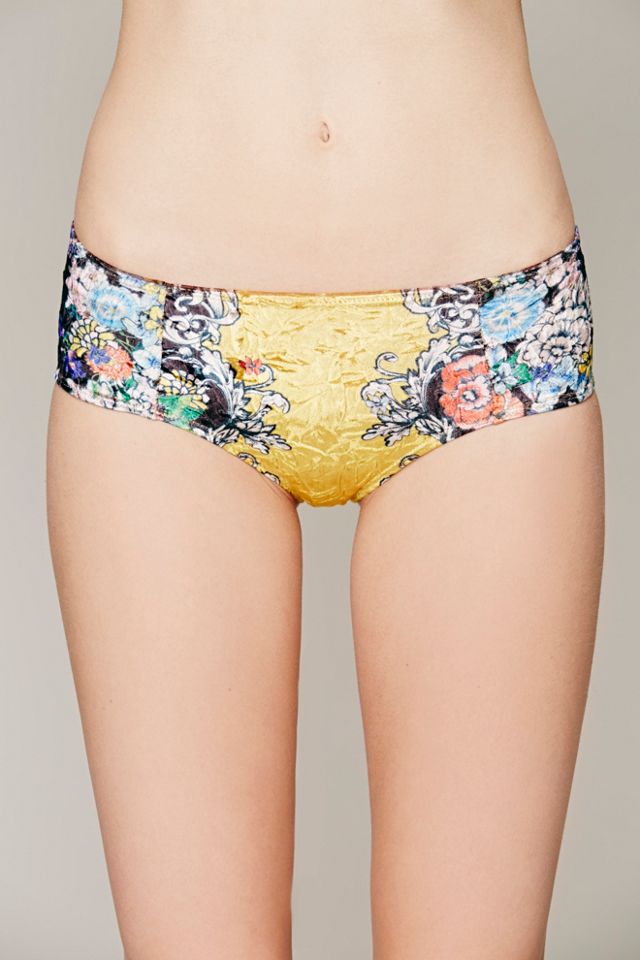 Velvet Undie #1
