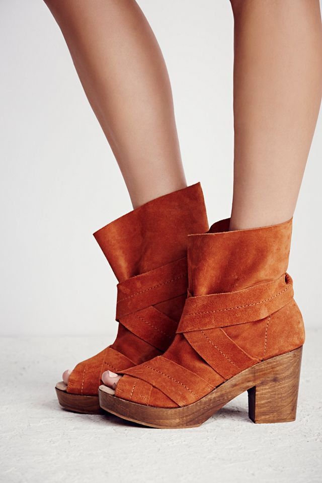 Spire Wrap Clog #1