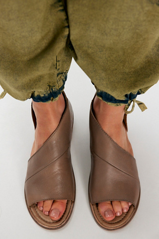 Mont Blanc Sandals by Free People in Grey, Size: EU 38.5