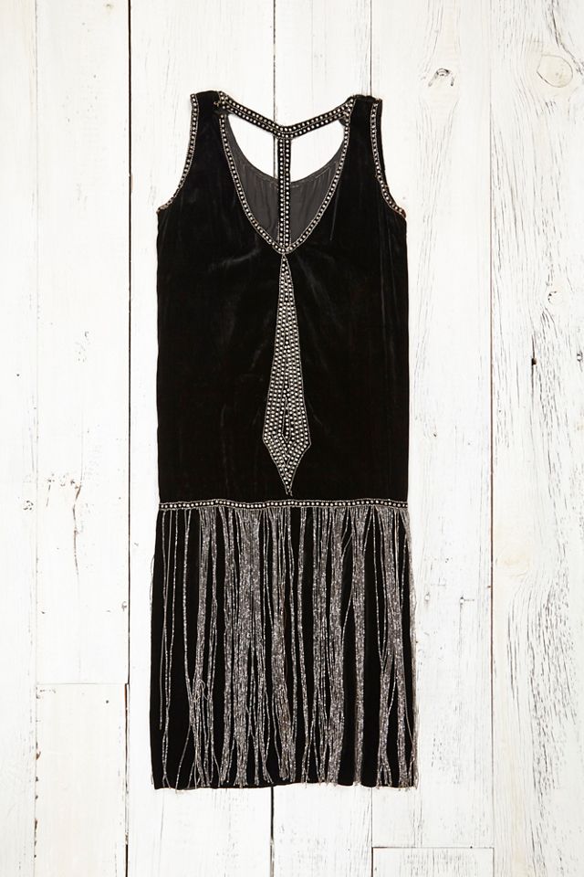 1920s black velvet dress 1920s Black Velvet Dress with Asymmetrical Hemline – Witchy Vintage main image 1