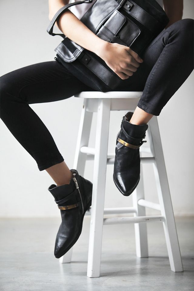 Voyager Ankle Boot