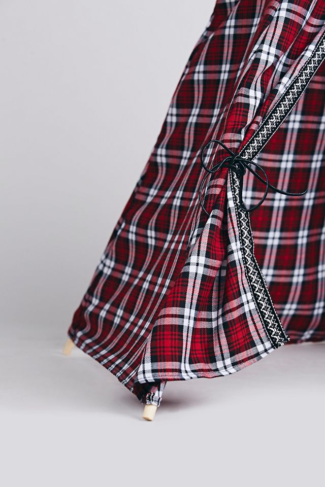 Fireside Plaid Tipi #4