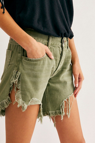 OneTeaspoon Frankies Cutoff Shorts at Free People in Super Khaki, Size: 24