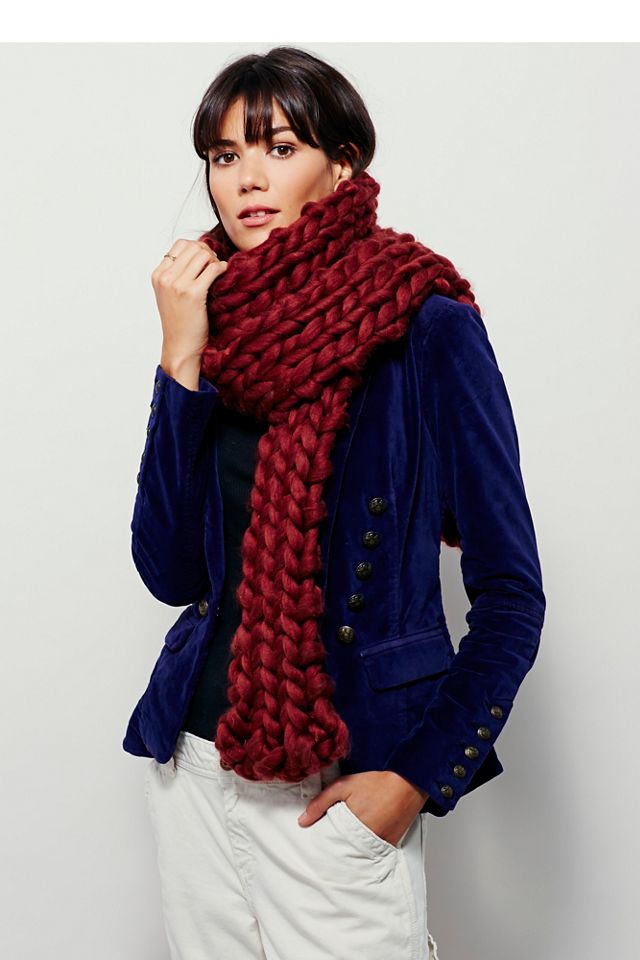Maggie Maye Chunky Knit Scarf