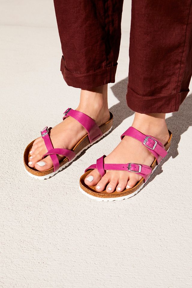 Strappy birkenstocks hot sale