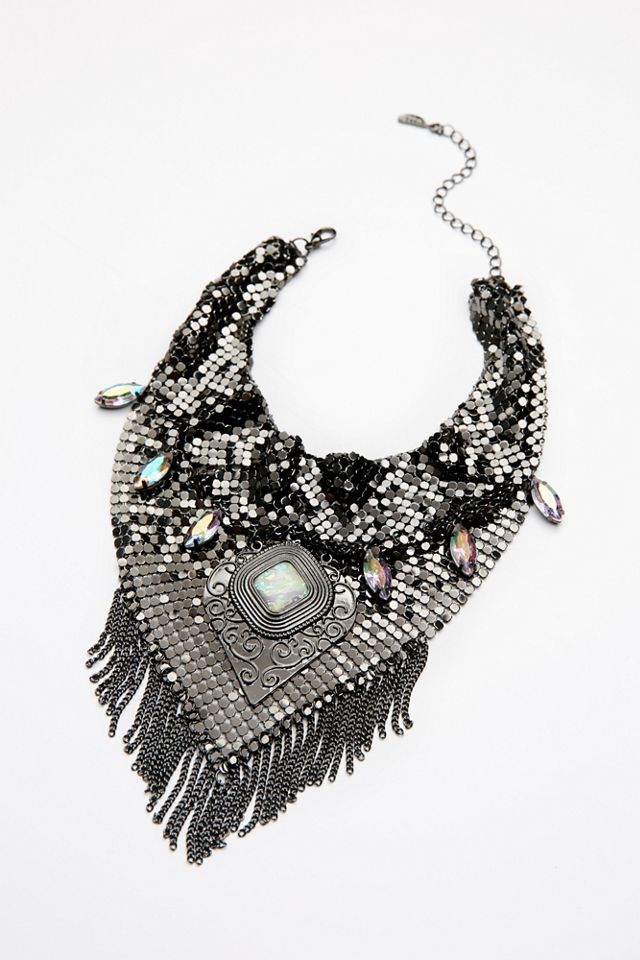 Grace Chainmail Collar
