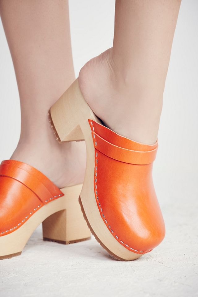 Louise Clog #4