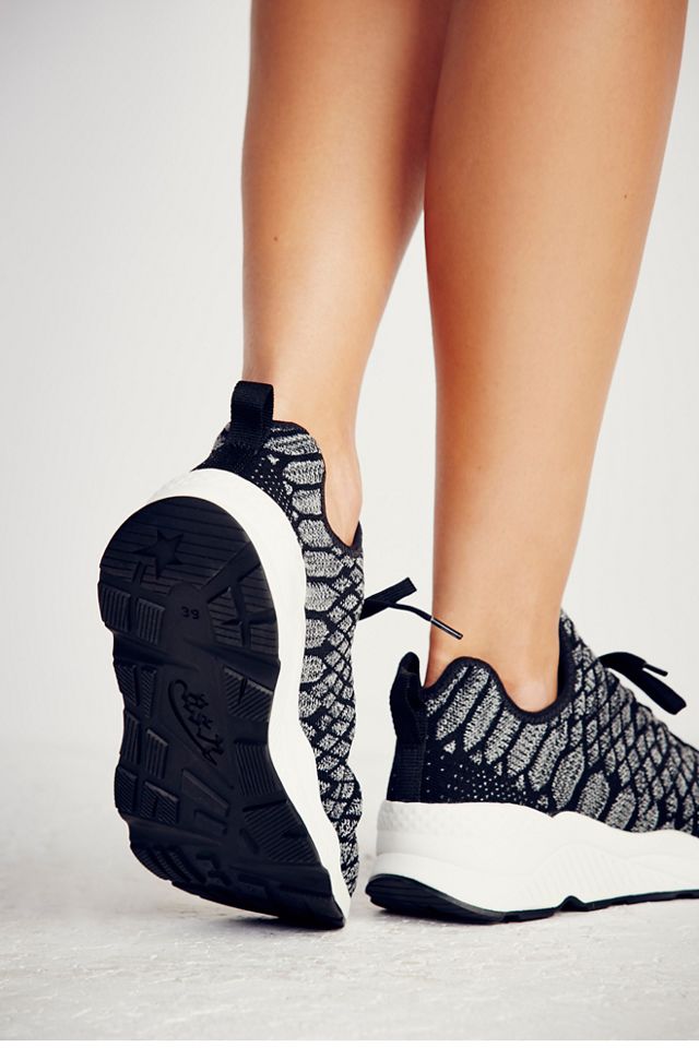 Magma Sneakers #4