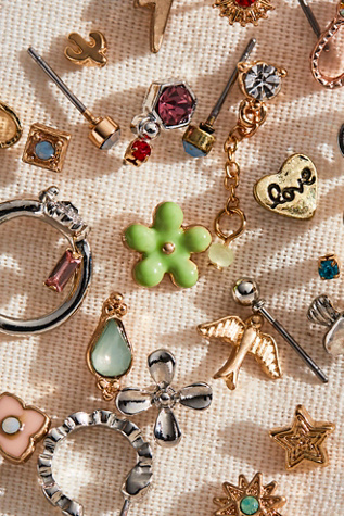 Teeny Tiny Mega Stud Earring Set par Free People en Rêves De Marguerite, pour femme
