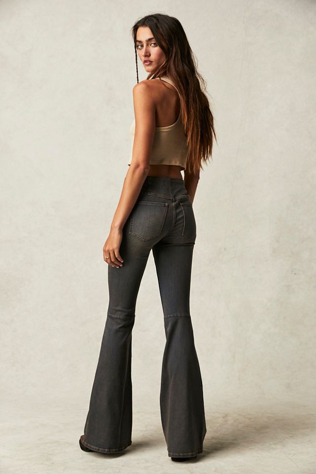 Free People Penny Pull-On - Pull-On Flare Jeans - Pull-On Jeans