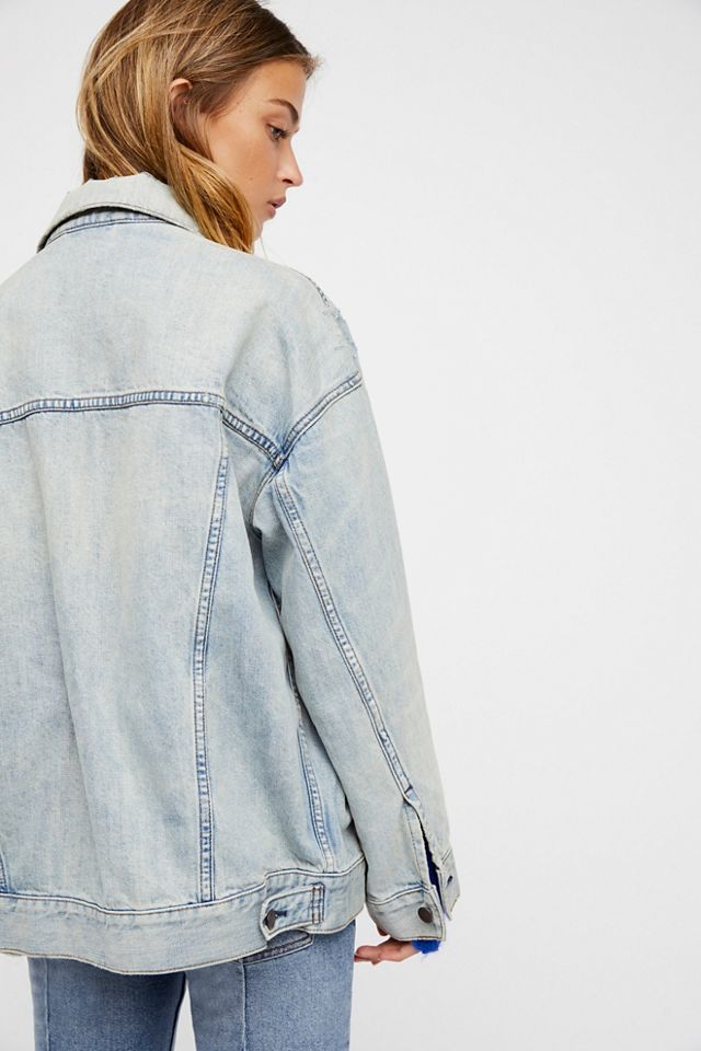 X 上的DropsByJay：「Supreme Denim Trucker Jacket