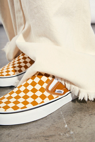 brown checkerboard vans