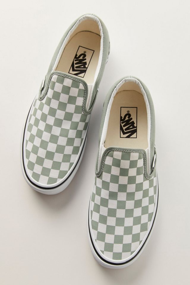 Gray and white outlet checkered slip on vans