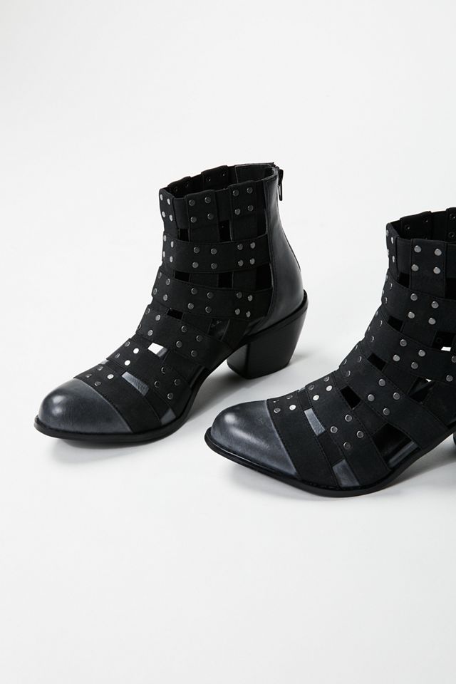 Vegan Highland Ankle Boot #1