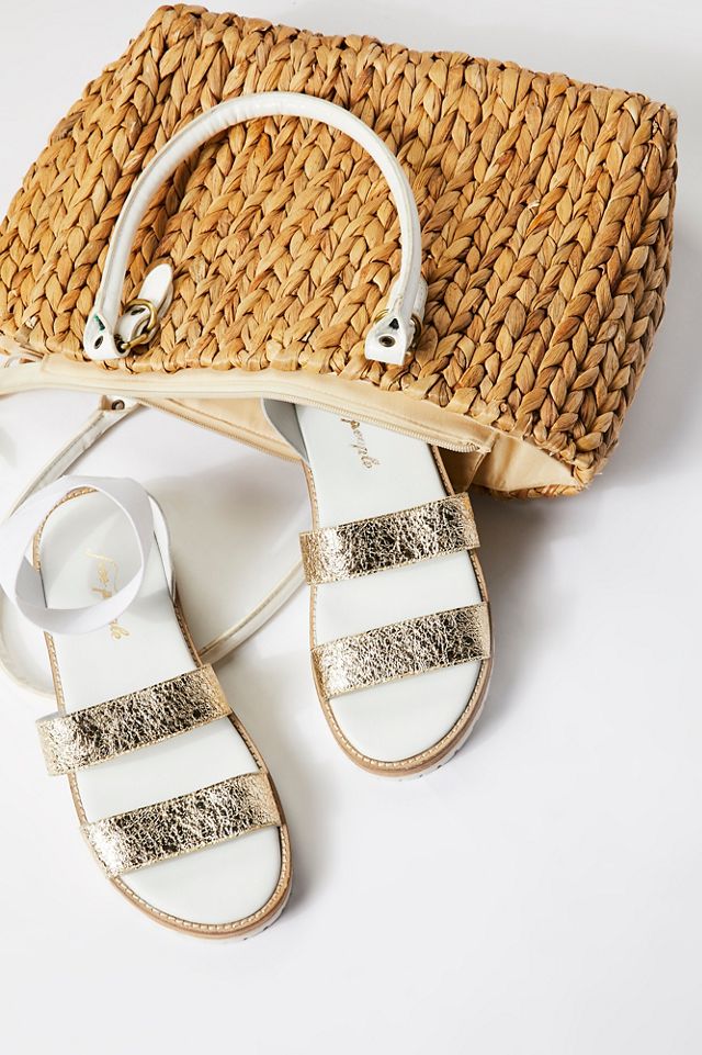 Byron Flatform Sandal