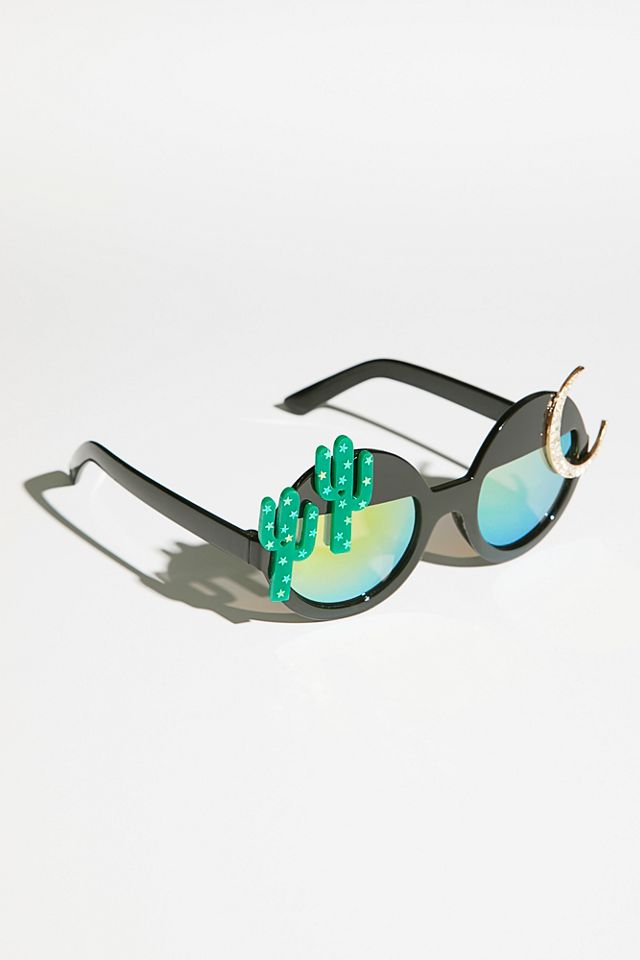 Free People Desert Moon Sunnies - Sunglasses - WHITE Anna-Karin Karlsson | White Moon Sun | Visionist main image 3