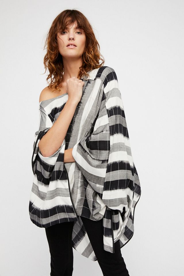 Runaway Convertible Poncho